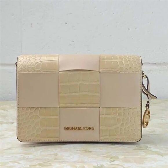 Michael Kors 35T1GM9C1E  Mercer SM Crocodile Xbody In Buff - Picture 1 of 7